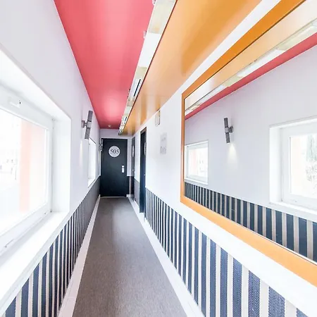 Hotel Colors 2*