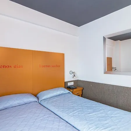 Hotel Colors 2*