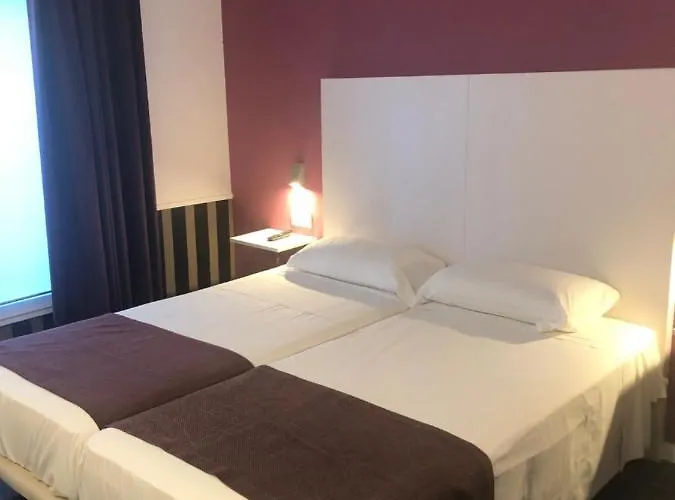 Hotel Colors 2*